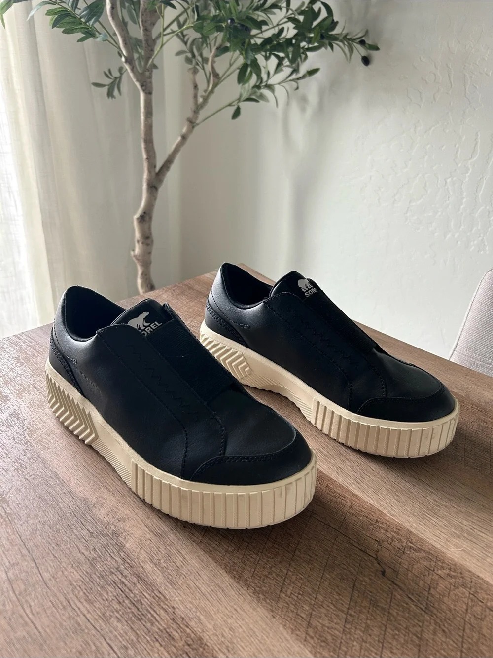 Sorel Black Leather Slip-On Sneakers with Cream Platform Sole - Picture 2 of 7